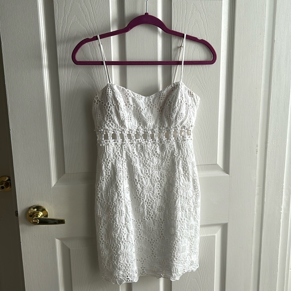 Lilly Pulitzer White Eyelet Size 2 - Graduation/Summer Dress